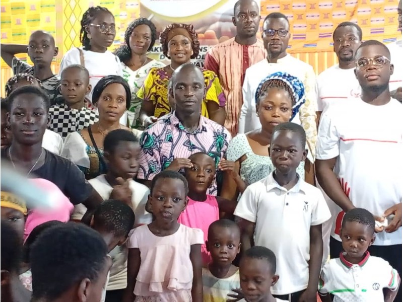 Ensemble, offrons un sourire: Faisons un don pour soutenir les personnes  vulnérables 